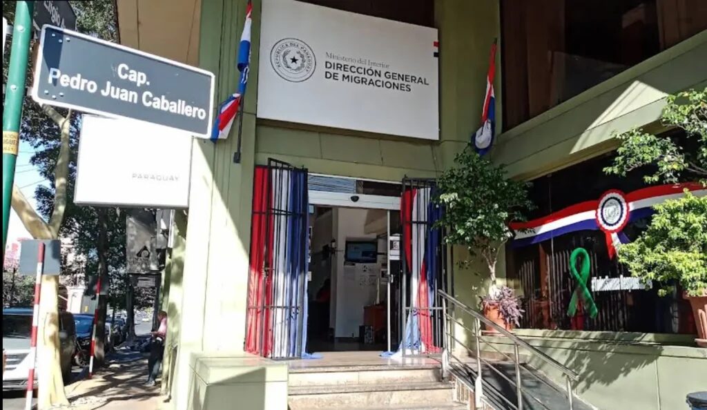 Paraguay permanent residency card and cédula
