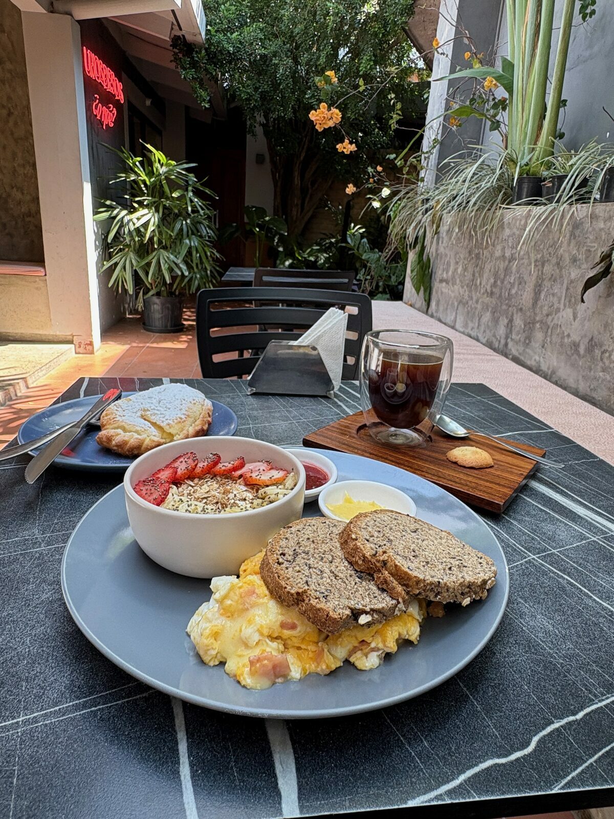 Santa Cruz breakfast
