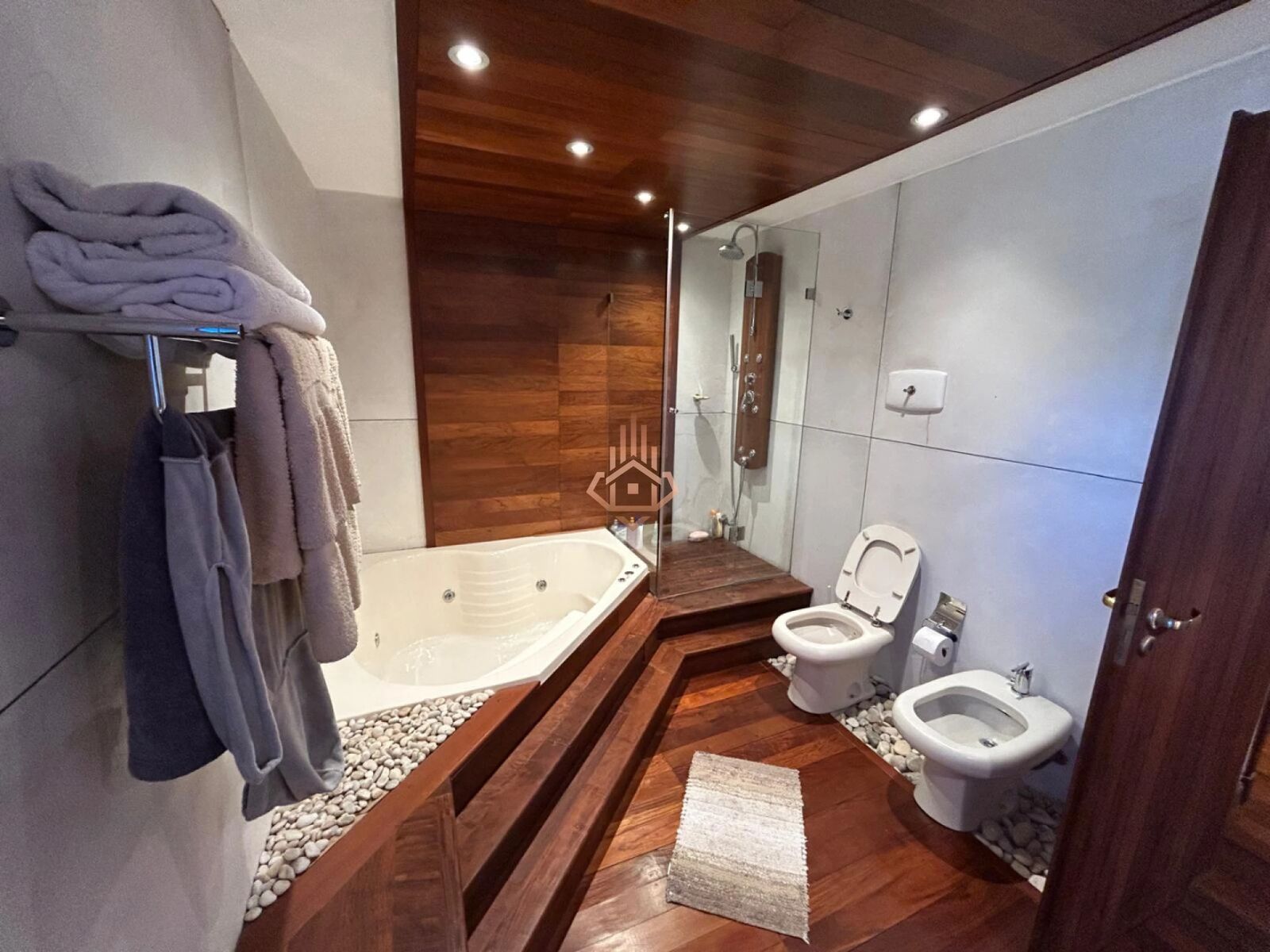 Spacious Residence in Nuevo Cantegril — photo 6 of 6