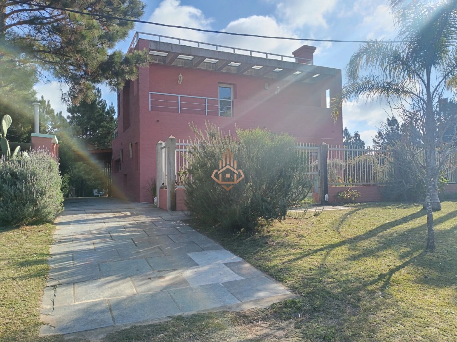 Ocean Park Home with Guest House — photo 2 of 6