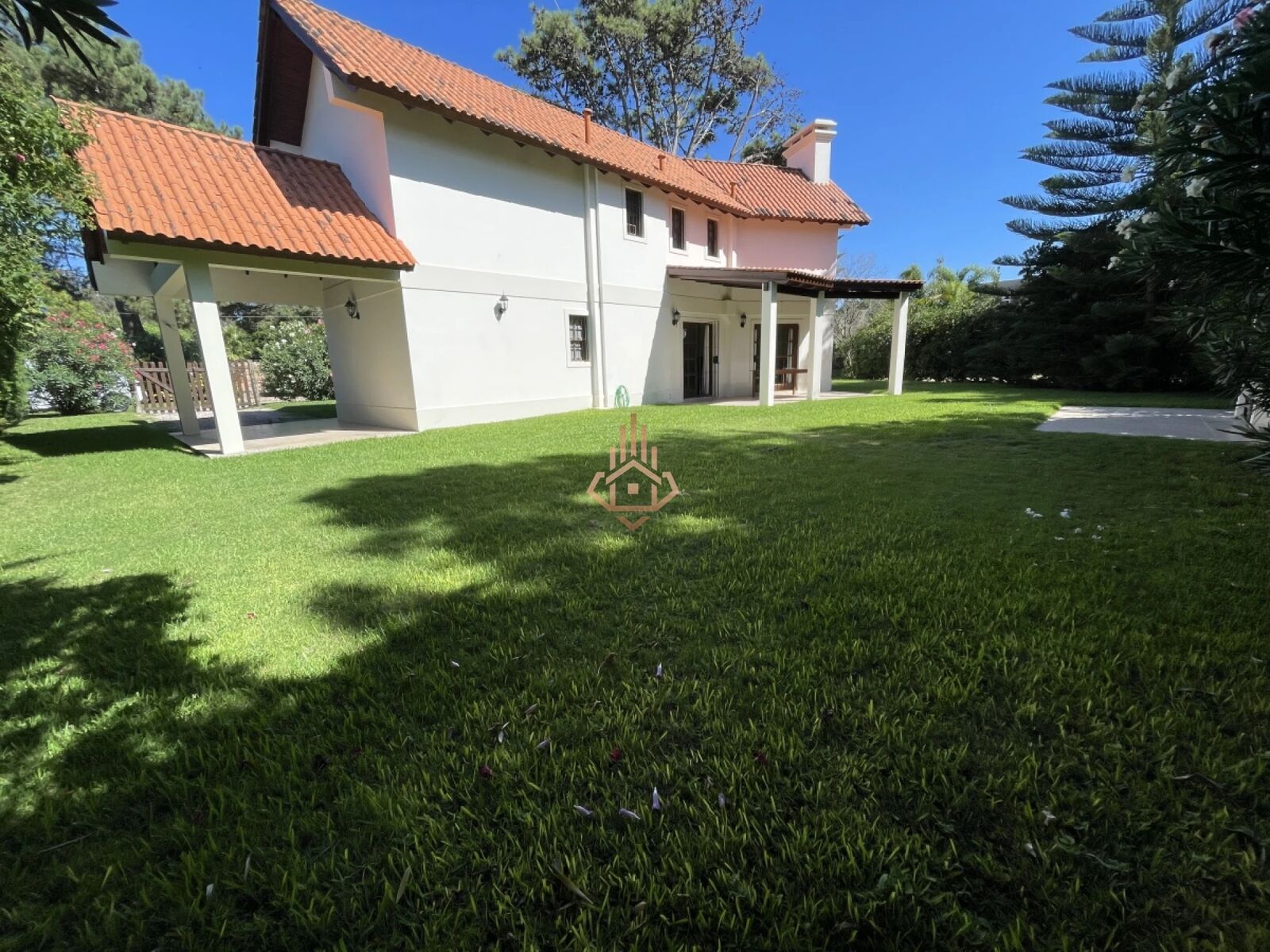 Garden Chalet in Rincón del Indio — photo 2 of 5
